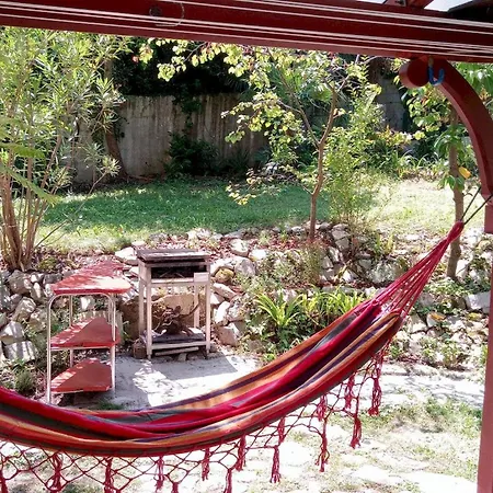 Rez De Jardin Au Calme Lägenhet